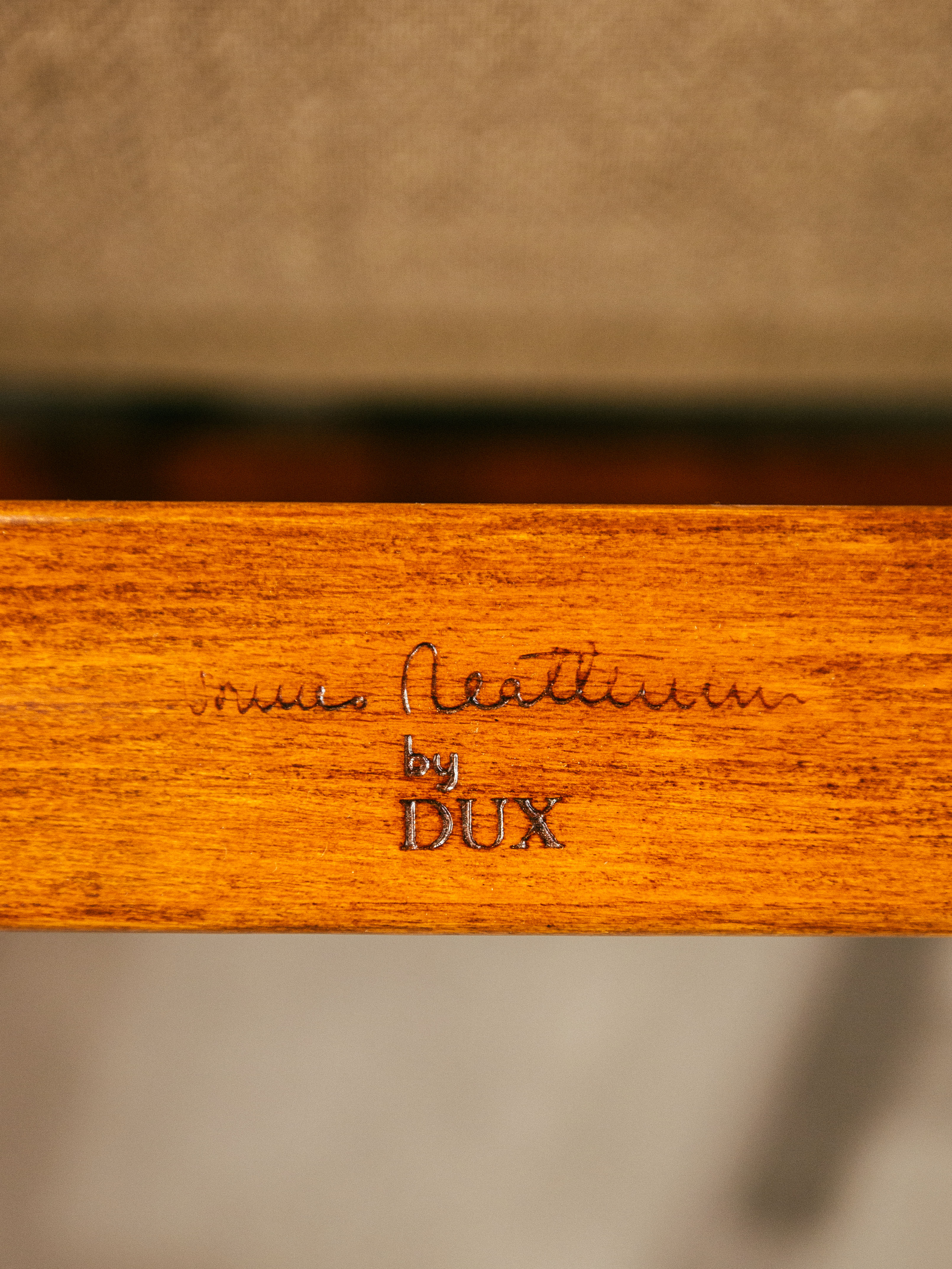 Bruno Mathsson tasarımı , Dux marka üretimi ' Pernilla Lounge Chair'